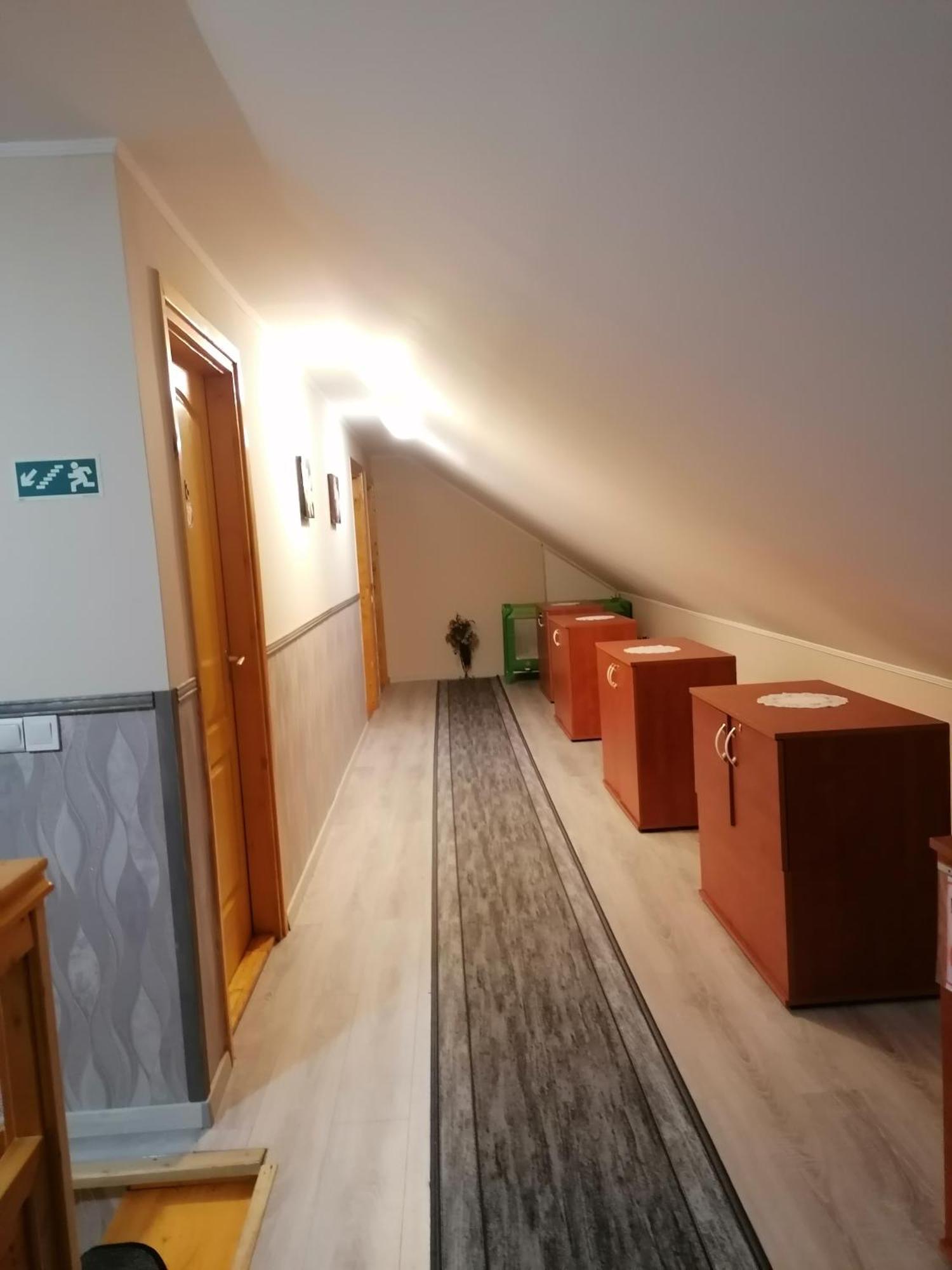 Hotel Iglodi Panzio à Kunszentmárton Extérieur photo