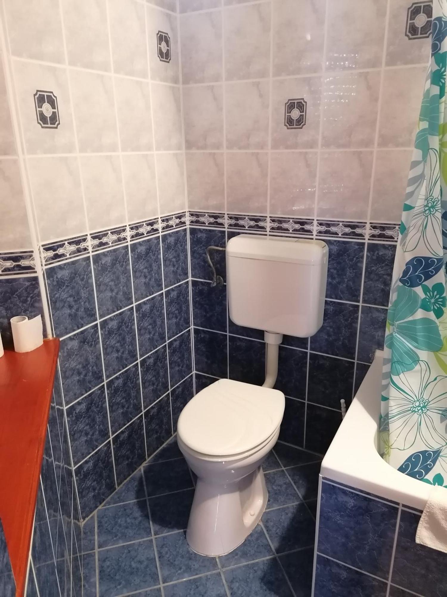 Hotel Iglodi Panzio à Kunszentmárton Extérieur photo